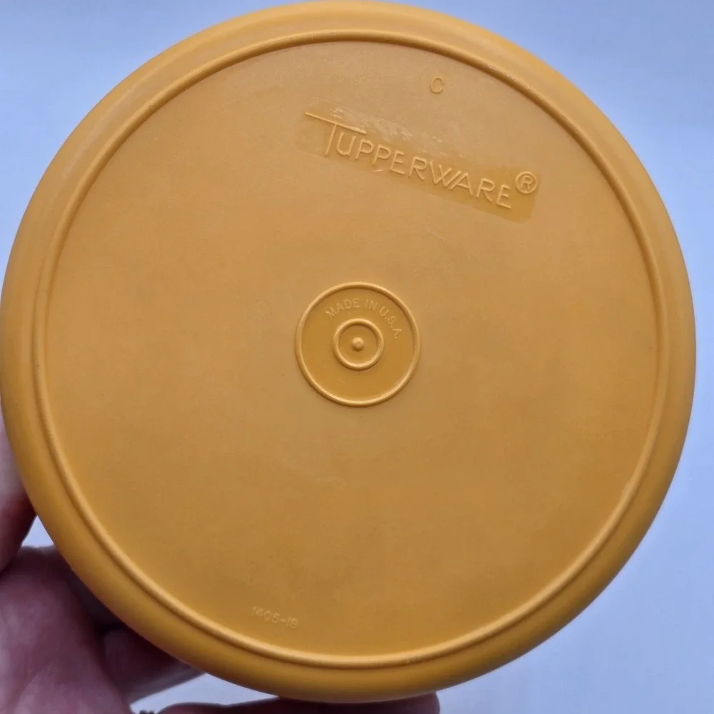 Vintage Tupperware #1405 Harvest Colors Wonder Cereal Bowl - Set Of 2 W Lids